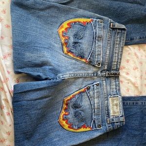 Robin Jeans Low Rise Flared Flame Pockets!
